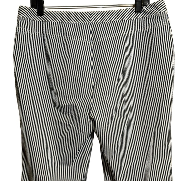 St. John striped capri pants women’s size 12 - Picture 6 of 8